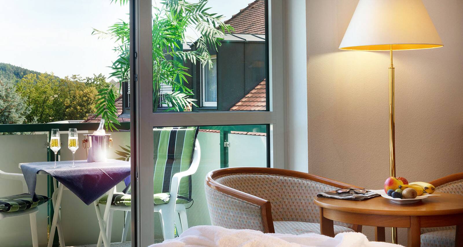 Genießen Sie Ihren Ayurveda-Urlaub auf dem Balkon des Einzelzimmers-Komfort.